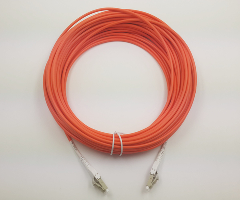 الوضع الواحد أحادي الوضع متعدد الوضع LC UPC APC Uniboot Duplex Fiber Optical Patch Cord